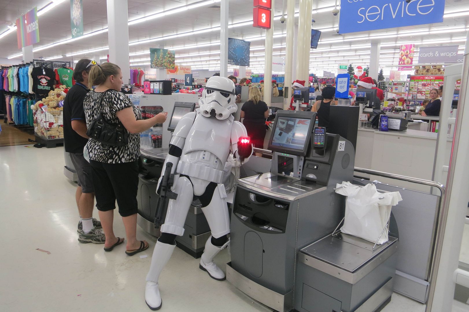 Redback Garrison 20131114 Browns Plains Kmart Wishing Tree
